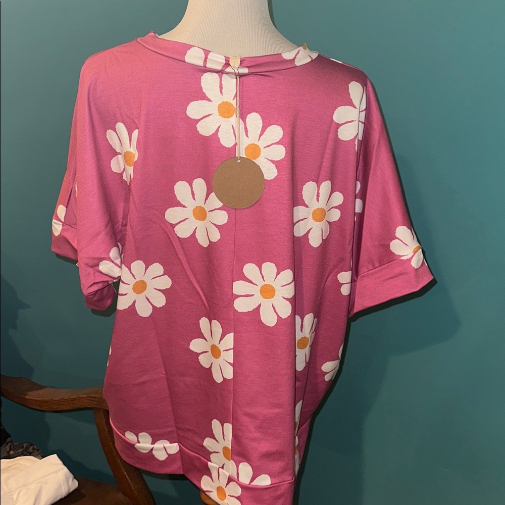 Tee - Picture 2 of 6